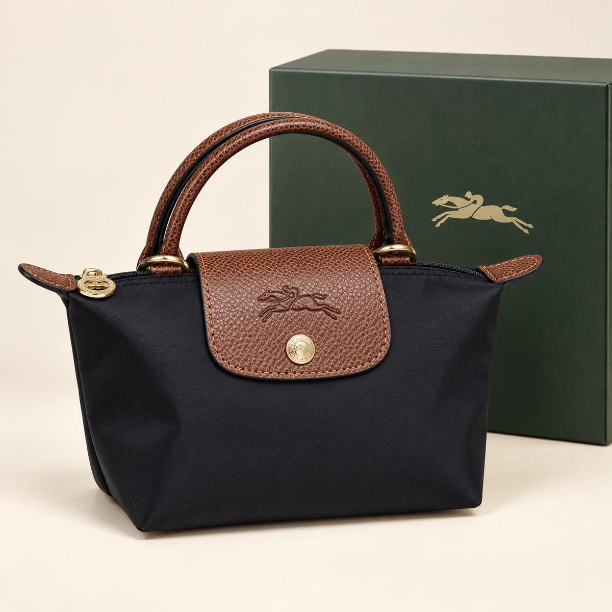 Longchamp — Mini sac souple à rabat — Noir avec boîte