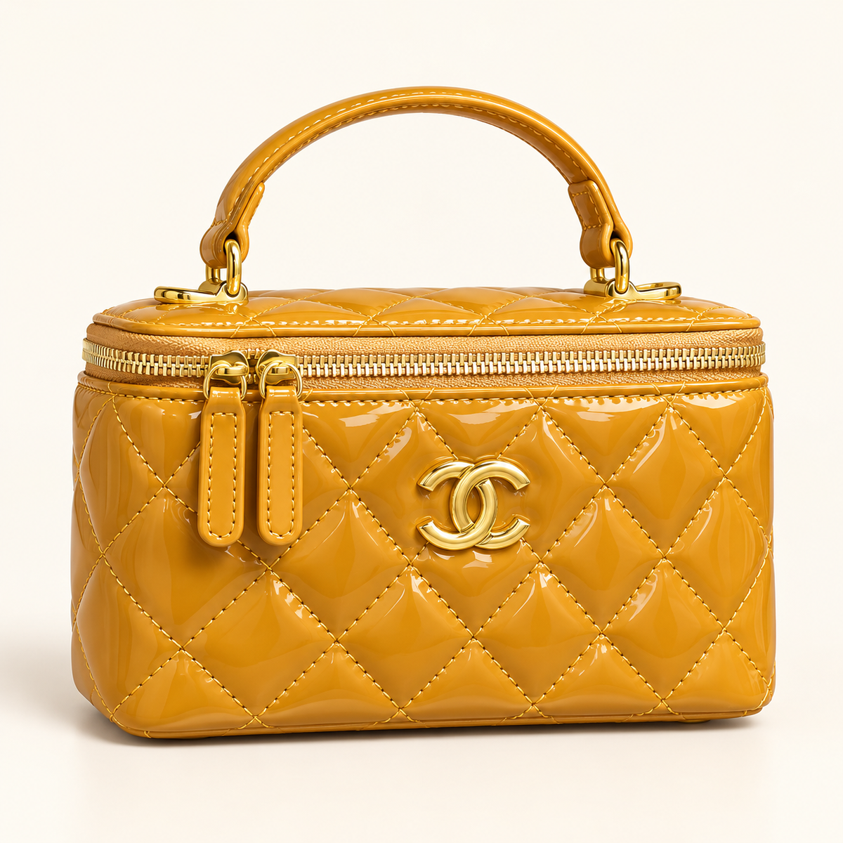 Chanel Mini vanity matelassé verni — Moutarde vue du produit