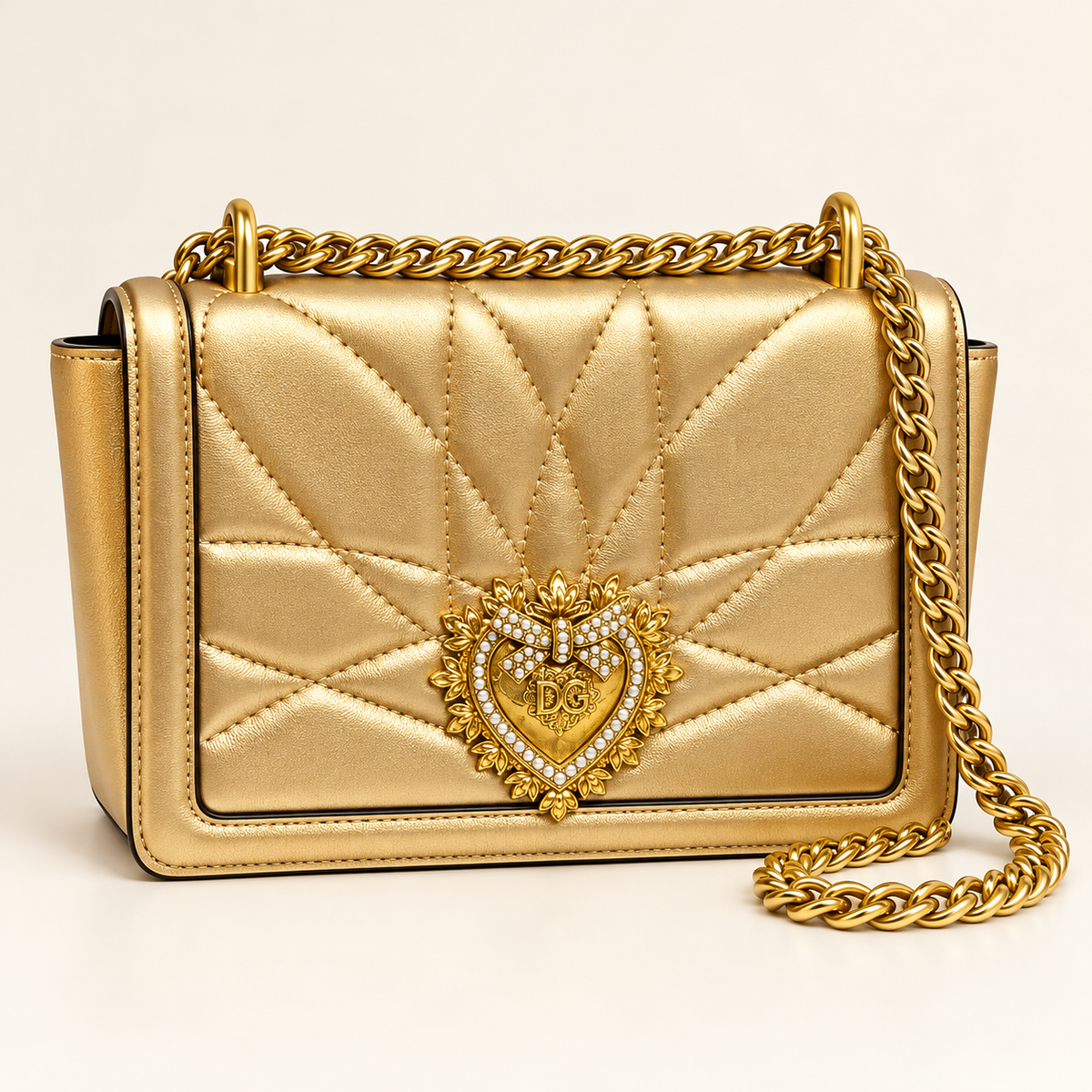 Dolce & Gabbana Sac chaîne matelassé à cœur — Doré vue du produit