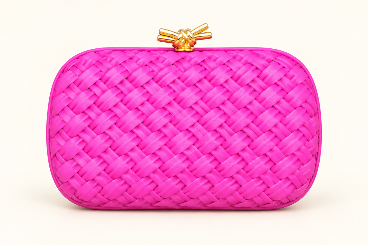 Pochette tressée — Fuchsia — studio