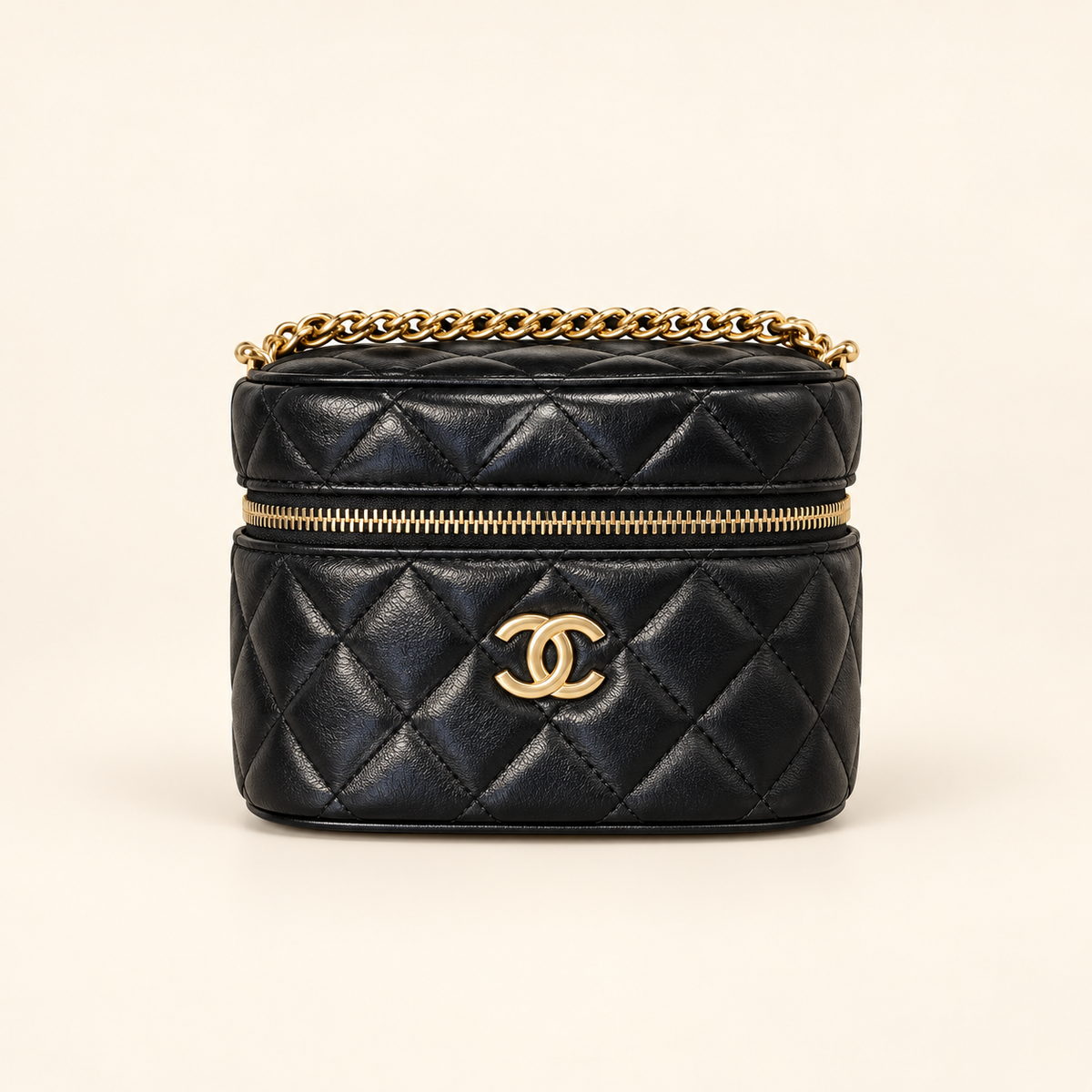 Mini sac boîte matelassé — Noir — image studio générée