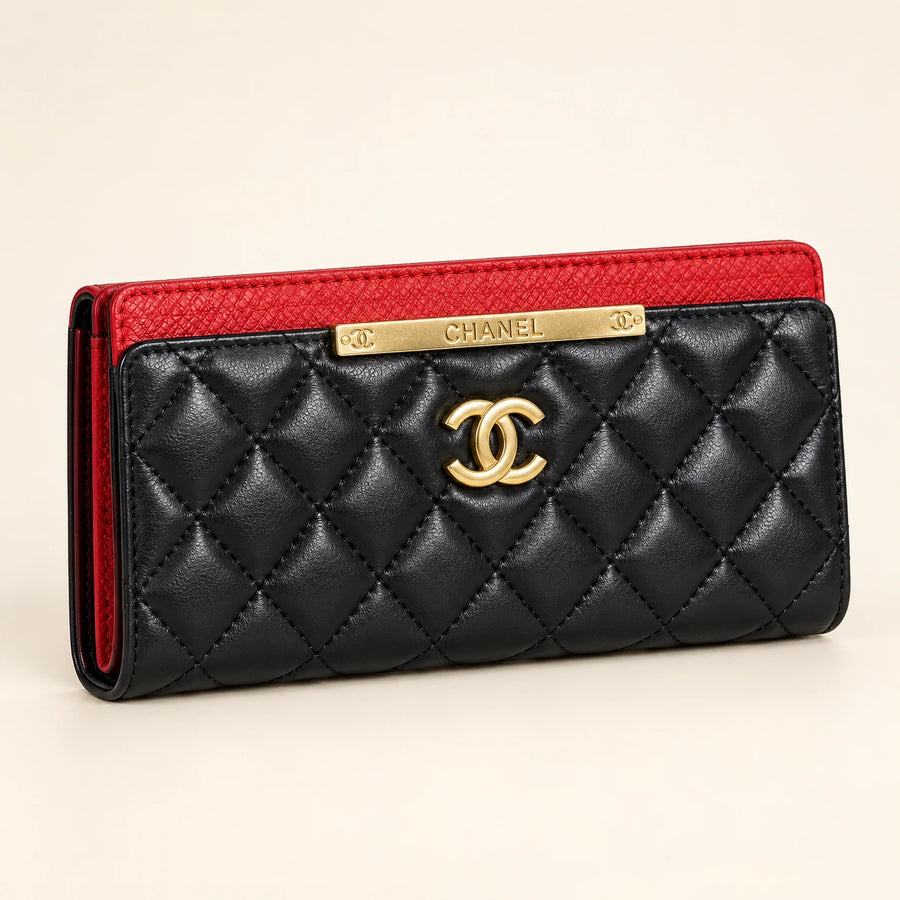 Chanel — Portefeuille long matelassé — Noir