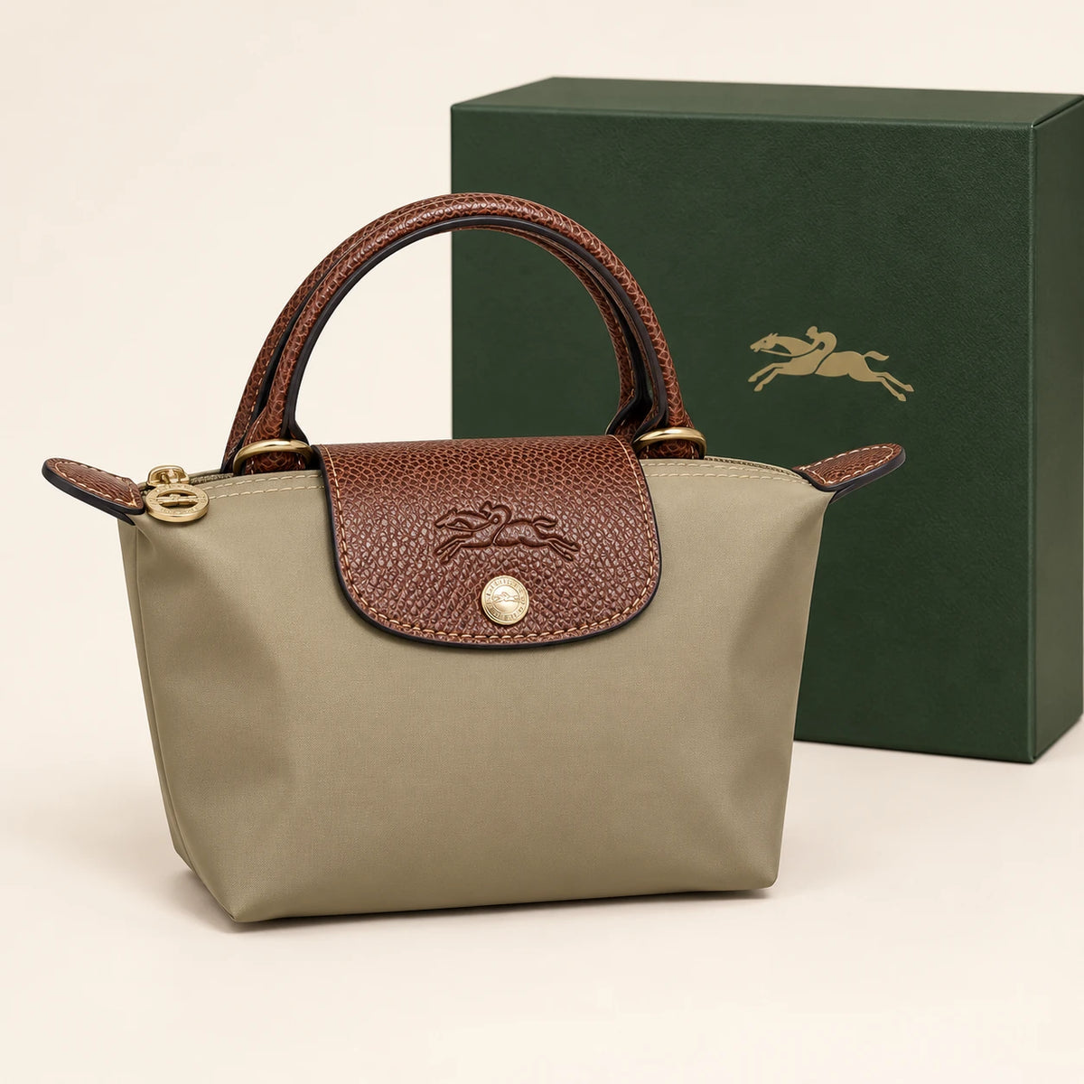 Longchamp — Mini sac souple à rabat — Kaki avec boîte