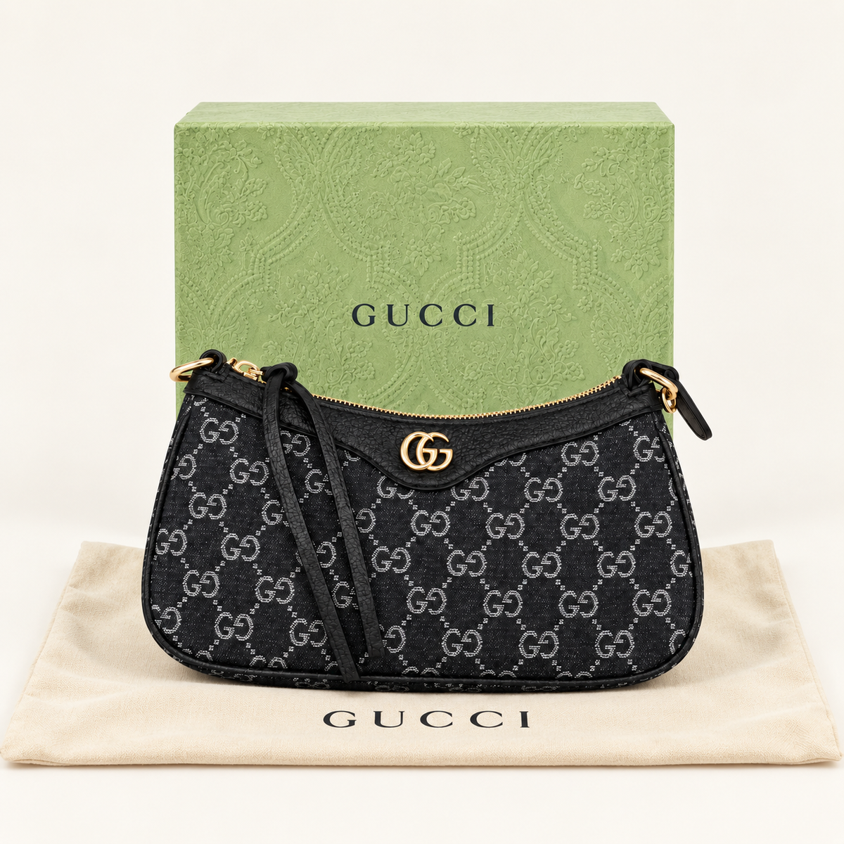 Sac épaule monogramme noir avec boîte Gucci et housse