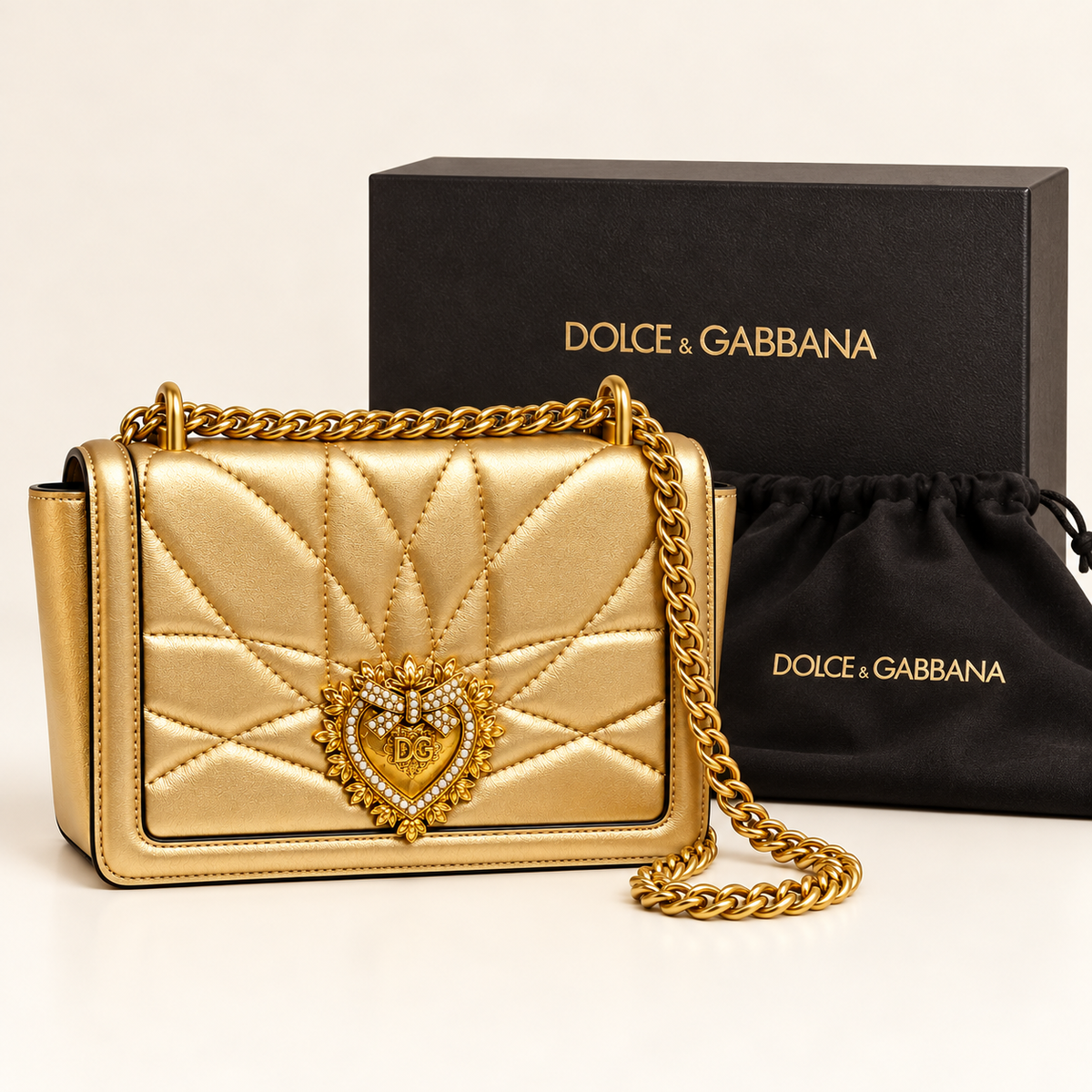 Dolce & Gabbana Sac chaîne matelassé à cœur — Doré avec boîte et housse