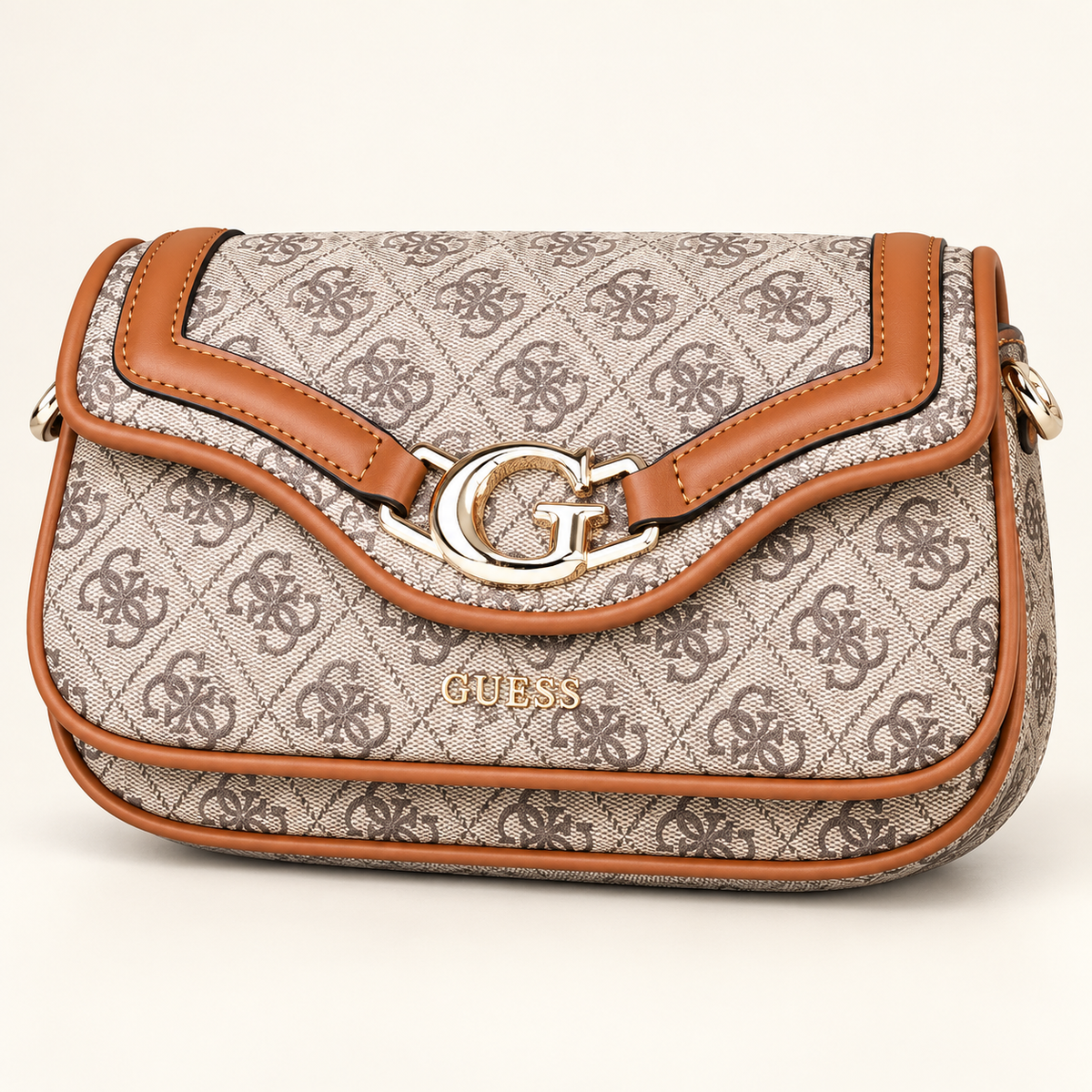 Sac à rabat et boucle G — Beige et caramel — sac seul, visuel généré
